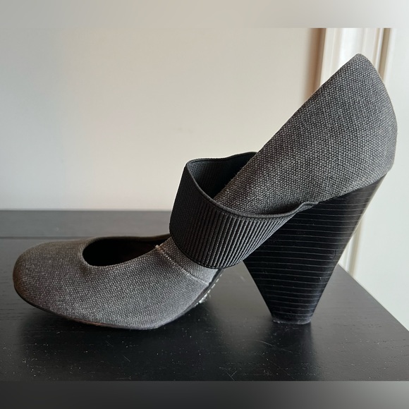 BCBCMaxAzria gray canvas marry Jane heels - Picture 6 of 11